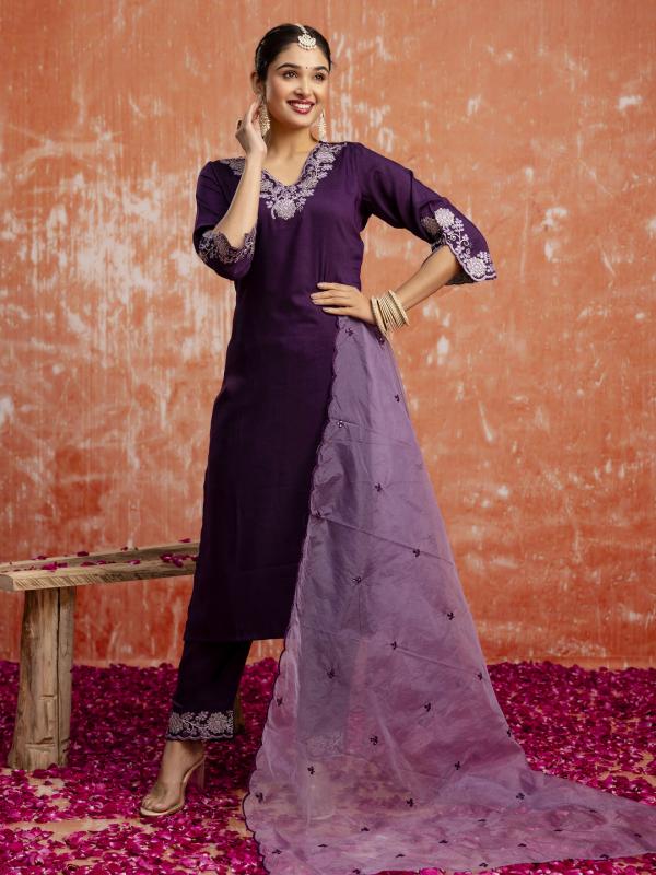 VP 9696 Women Kurta and Pant Sets Chanderi Silk Blend